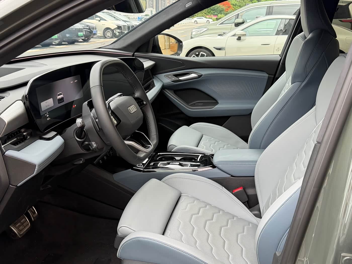 2025 Audi Q6L e-tron Green, 7,000 km, China export – photo 8