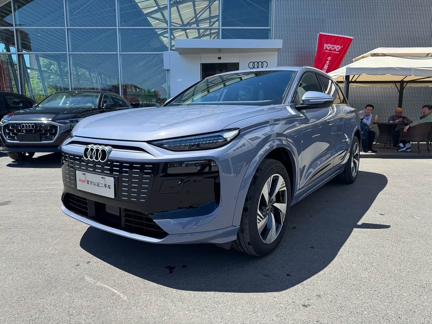 2025 Audi Q6L e-tron 银灰色, 100 km, China export – photo 1