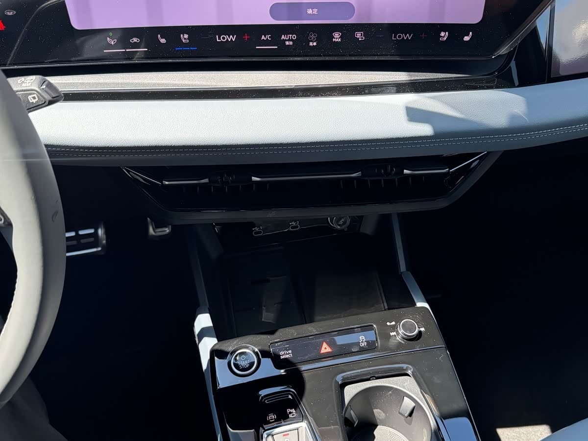 2025 Audi Q6L e-tron 银灰色, 100 km, China export – photo 5