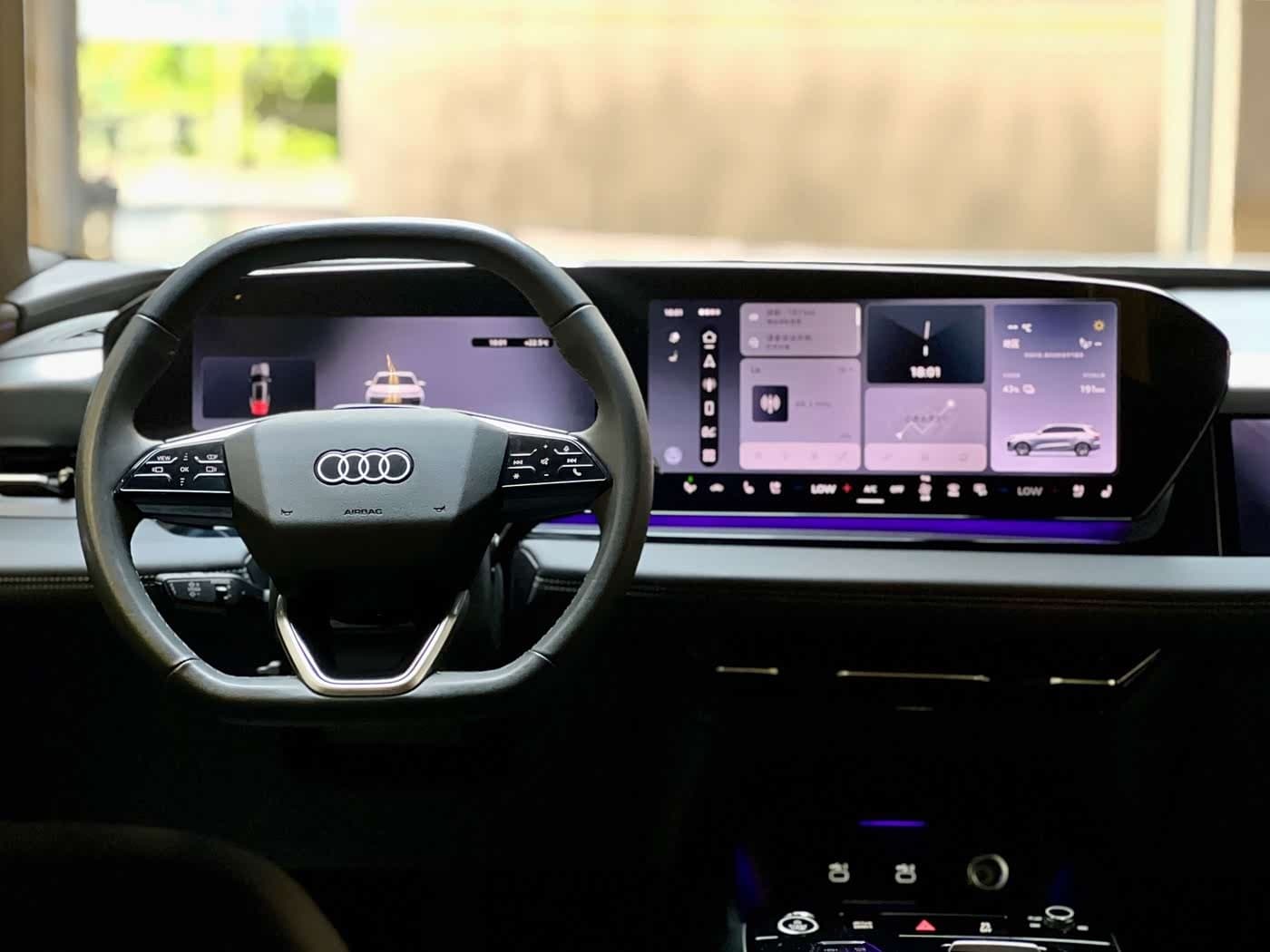2025 Audi Q6L e-tron White, 10,000 km, China export – photo 5