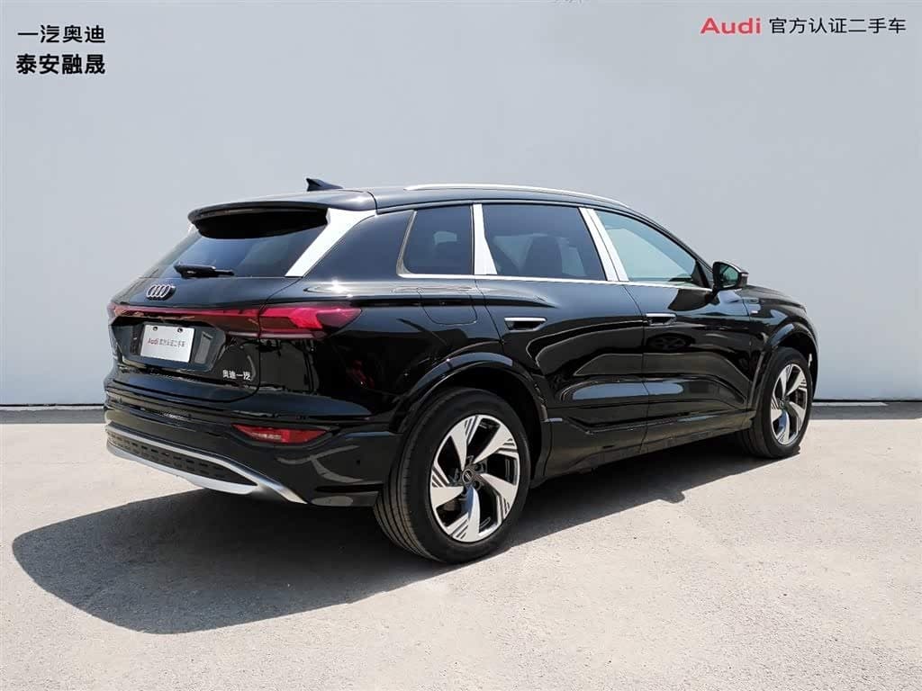 2025 Audi Q6L e-tron Black, 100 km, China export – photo 5