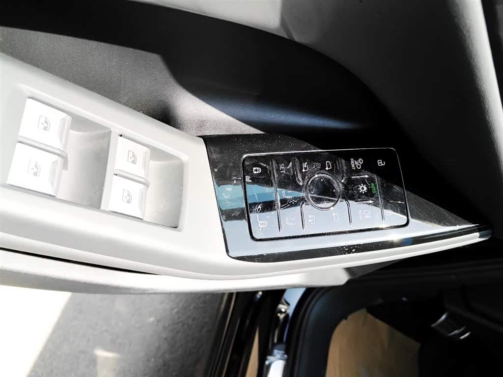 2025 Audi Q6L e-tron Black, 100 km, China export – photo 8
