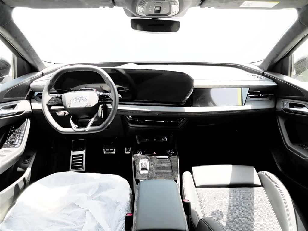 2025 Audi Q6L e-tron Black, 100 km, China export – photo 9