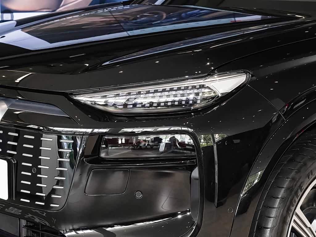 2025 Audi Q6L e-tron Black, 100 km, China export – photo 14