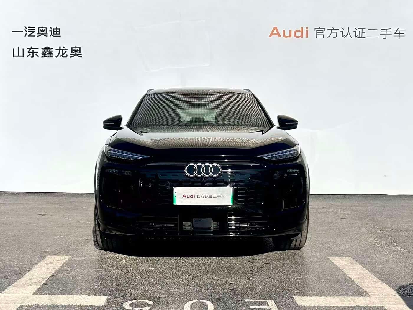 2025 Audi Q6L e-tron Black, 4,600 km, China export – photo 2