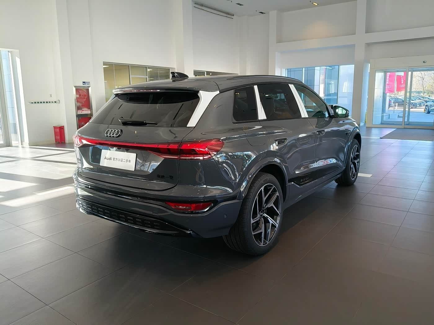 2025 Audi Q6L e-tron 银灰色, 30 km, China export – photo 8