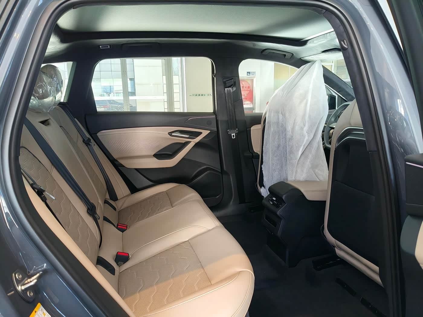 2025 Audi Q6L e-tron 银灰色, 30 km, China export – photo 11