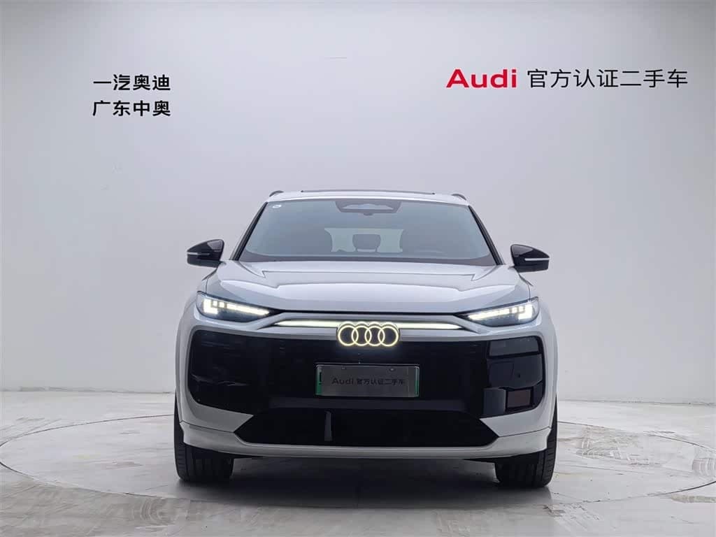 2025 Audi Q6L e-tron White, 12,000 km, China export – photo 2