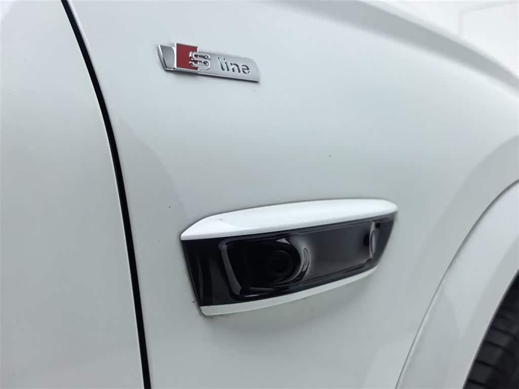 2025 Audi Q6L e-tron White, 12,000 km, China export – photo 20