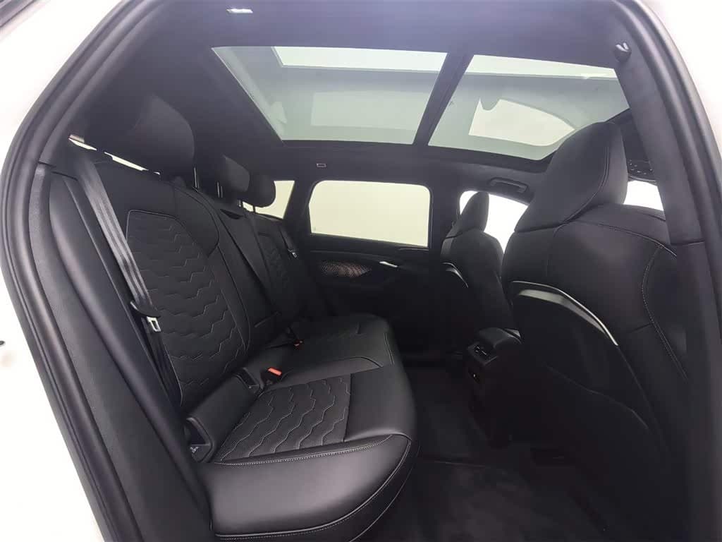 2025 Audi Q6L e-tron White, 12,000 km, China export – photo 11