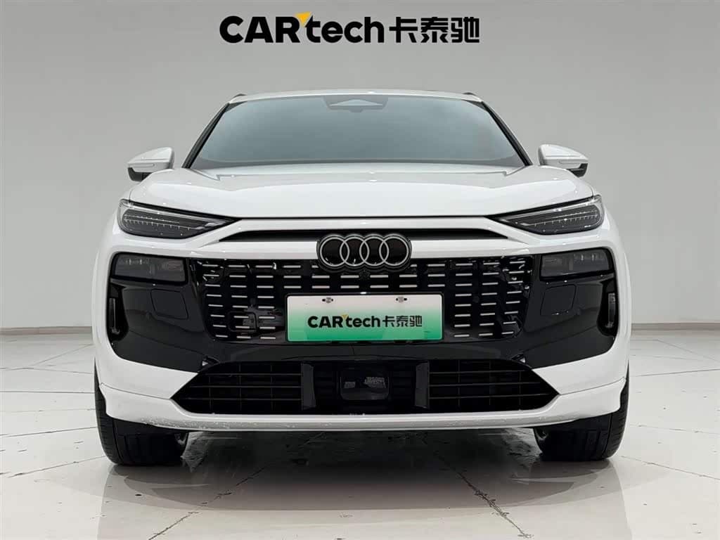 2025 Audi Q6L e-tron White, 1,000 km, China export – photo 3