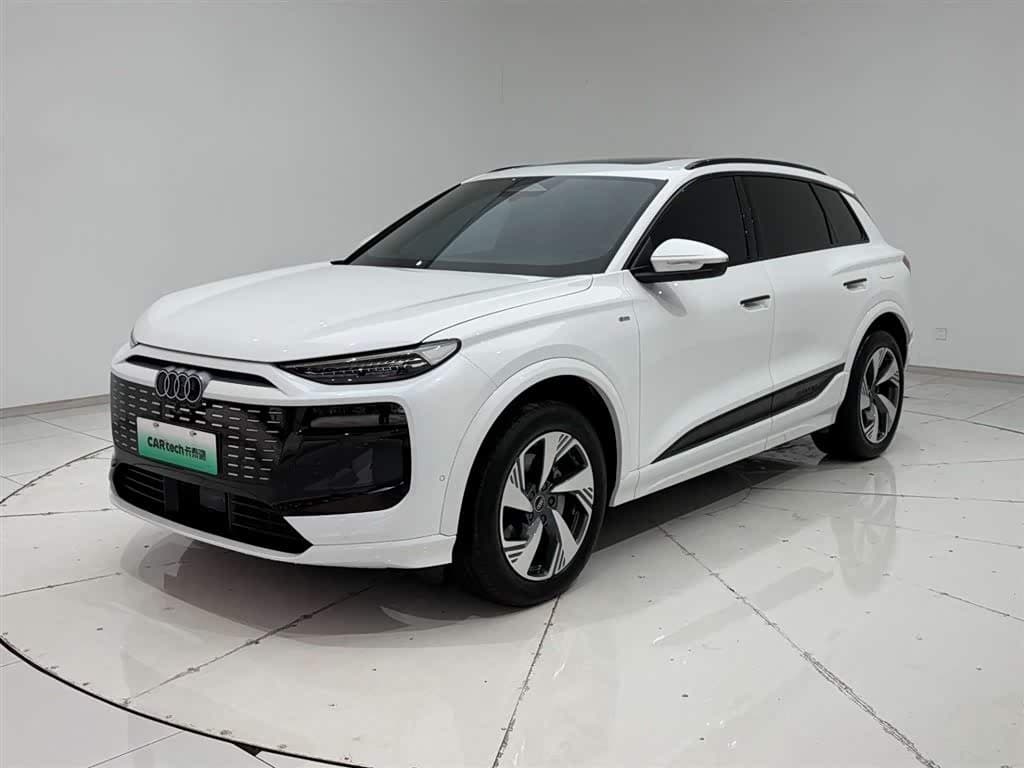 2025 Audi Q6L e-tron White, 1,000 km, China export – photo 5
