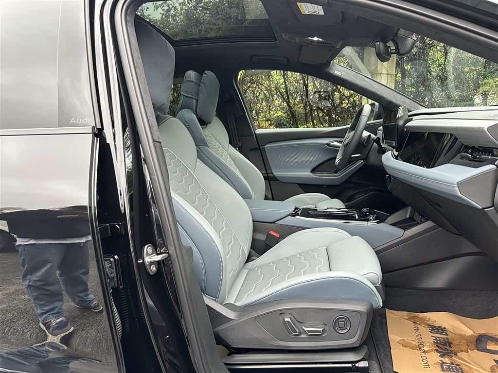 2025 Audi Q6L e-tron Black, 11,000 km, China export – photo 8