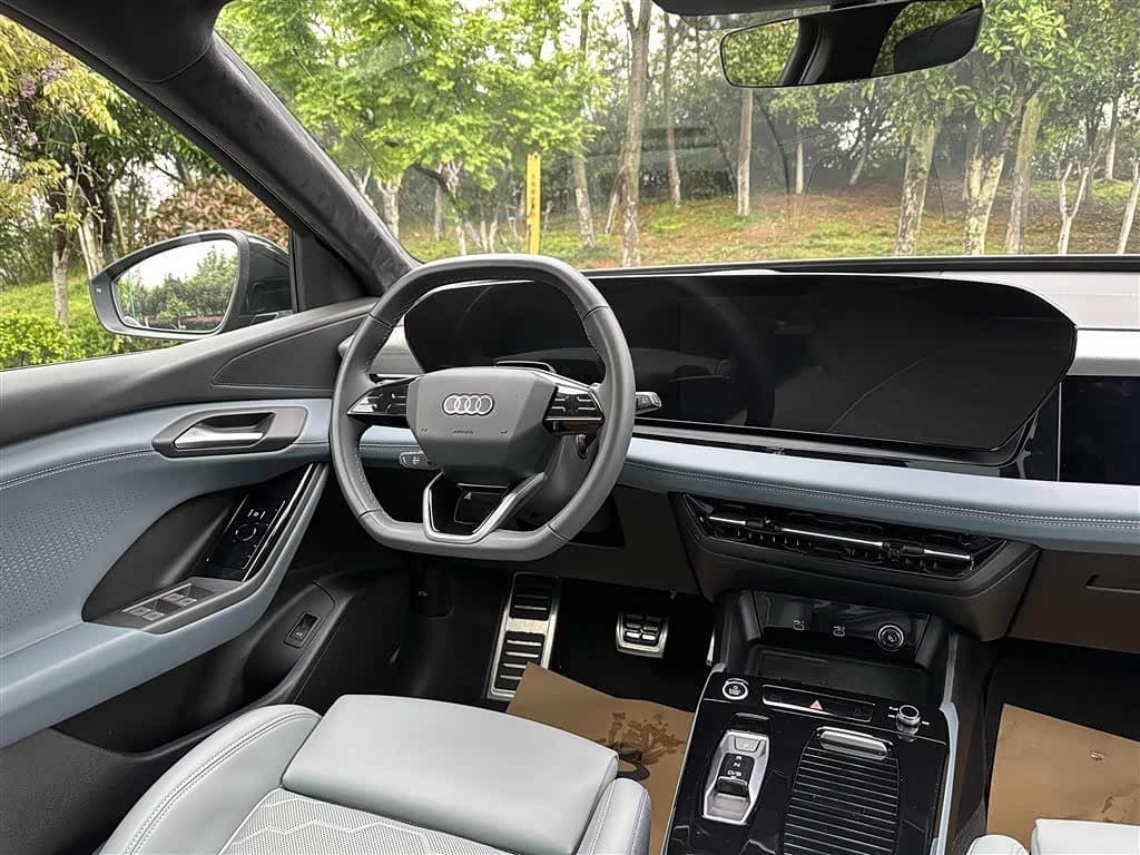 2025 Audi Q6L e-tron Black, 11,000 km, China export – photo 9
