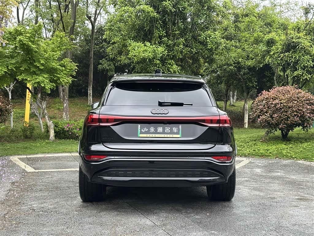 2025 Audi Q6L e-tron Black, 11,000 km, China export – photo 20