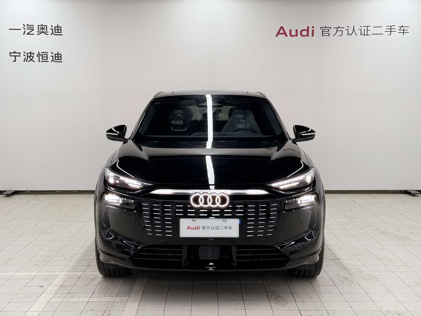 2025 Audi Q6L e-tron Black, 10 km, China export – photo 2