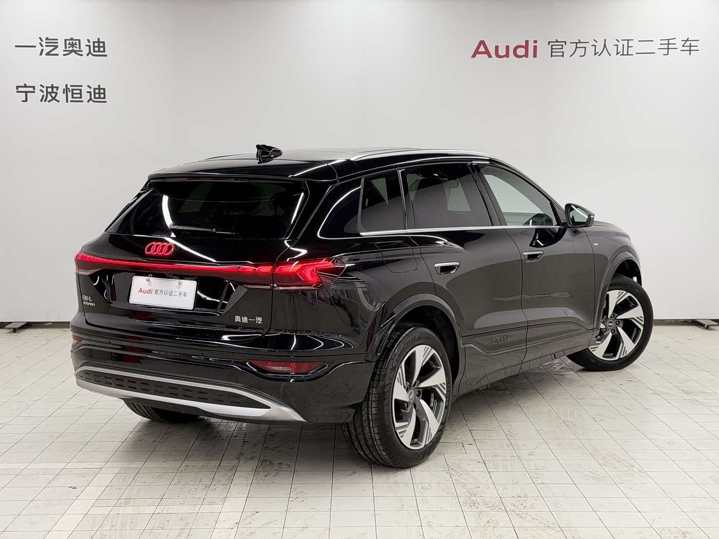 2025 Audi Q6L e-tron Black, 10 km, China export – photo 5