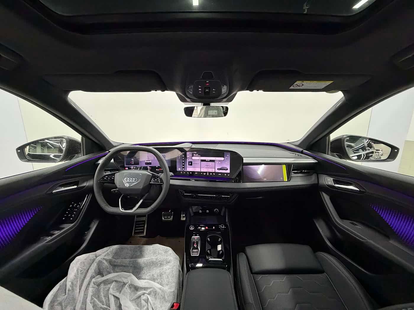 2025 Audi Q6L e-tron Black, 10 km, China export – photo 6