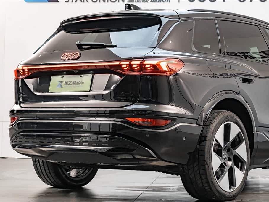 2025 Audi Q6L e-tron Black, 4,300 km, China export – photo 8
