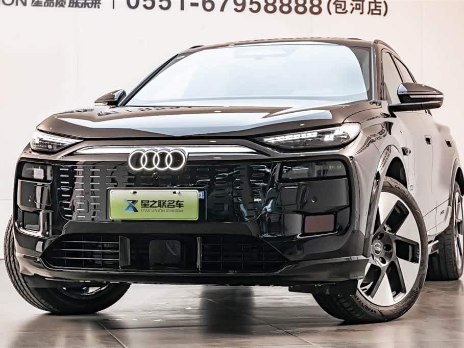 2025 Audi Q6L e-tron Black, 4,300 km, China export – photo 3