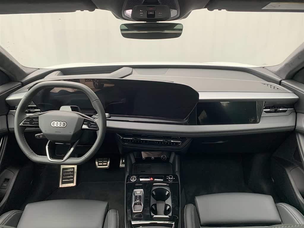 2025 Audi Q6L e-tron White, 100 km, China export – photo 9