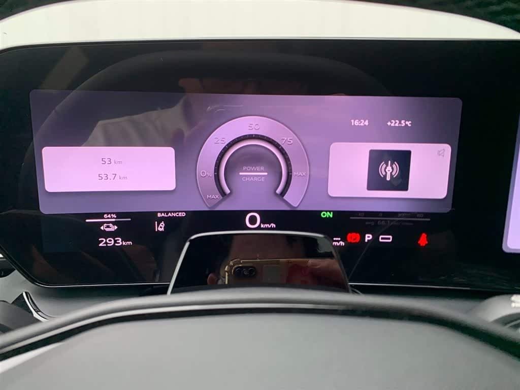 2025 Audi Q6L e-tron White, 100 km, China export – photo 14