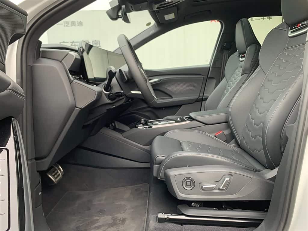 2025 Audi Q6L e-tron White, 100 km, China export – photo 7
