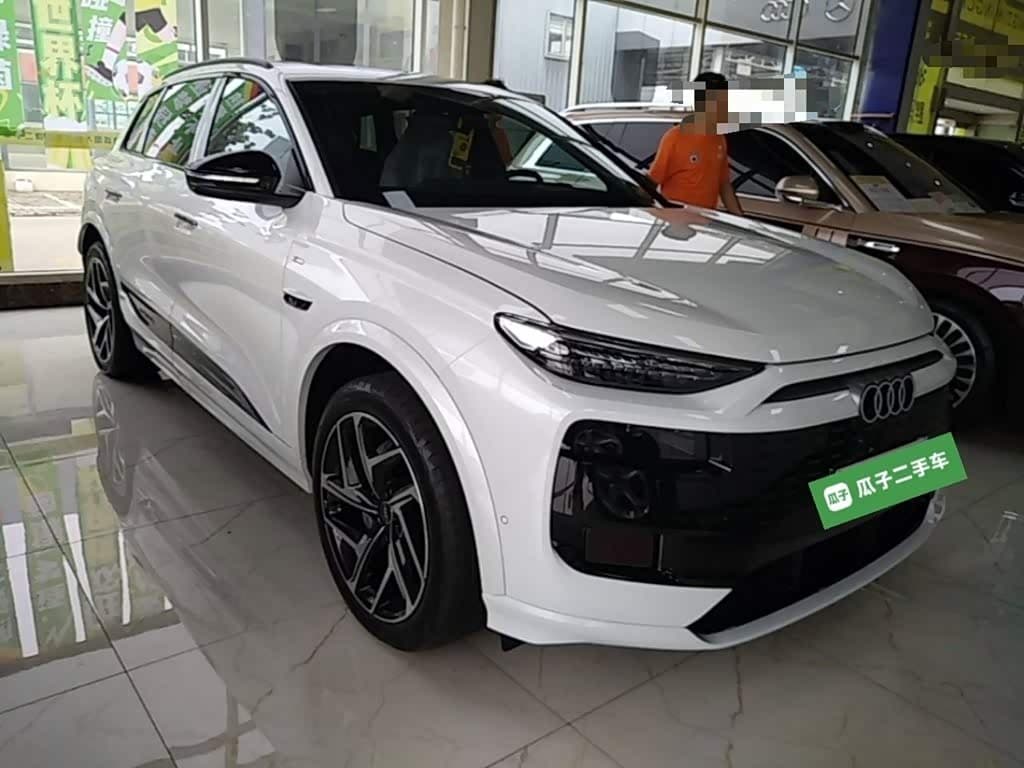 2025 Audi Q6L e-tron White, 100 km, China export – photo 4