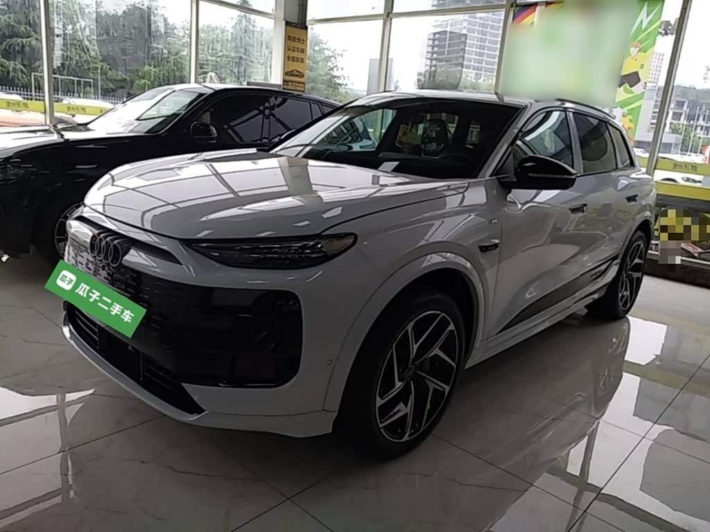 2025 Audi Q6L e-tron White, 100 km, China export – photo 1