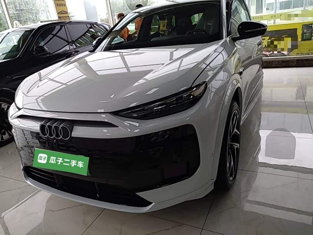 2025 Audi Q6L e-tron White, 100 km, China export – photo 3