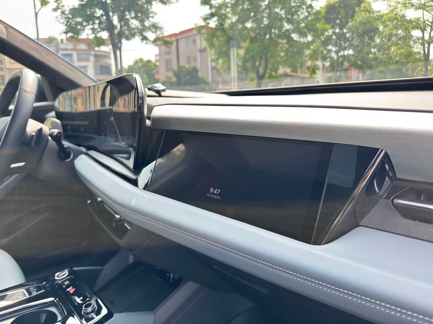 2025 Audi Q6L e-tron 银灰色, 6,000 km, China export – photo 16