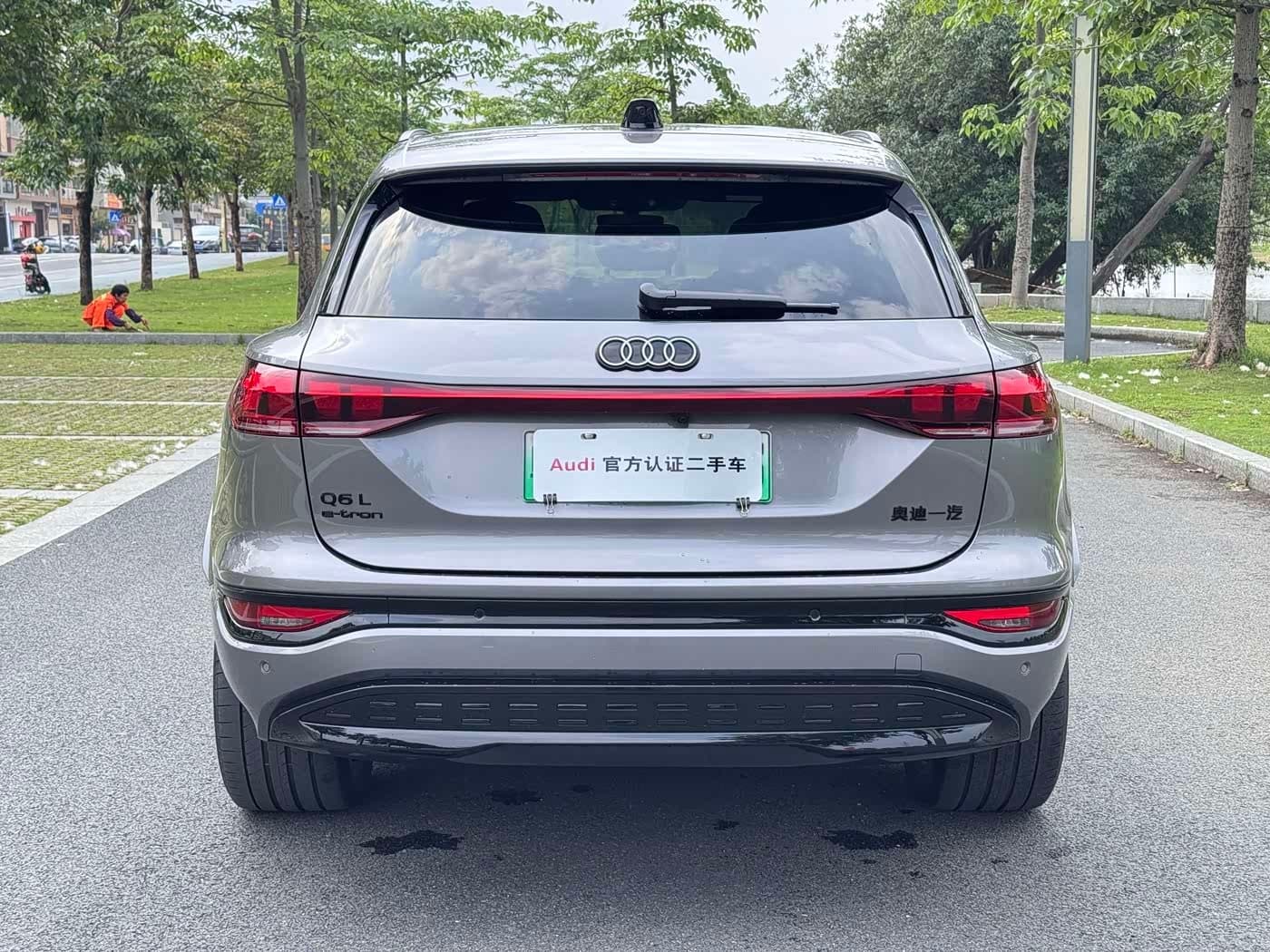 2025 Audi Q6L e-tron 银灰色, 6,000 km, China export – photo 6