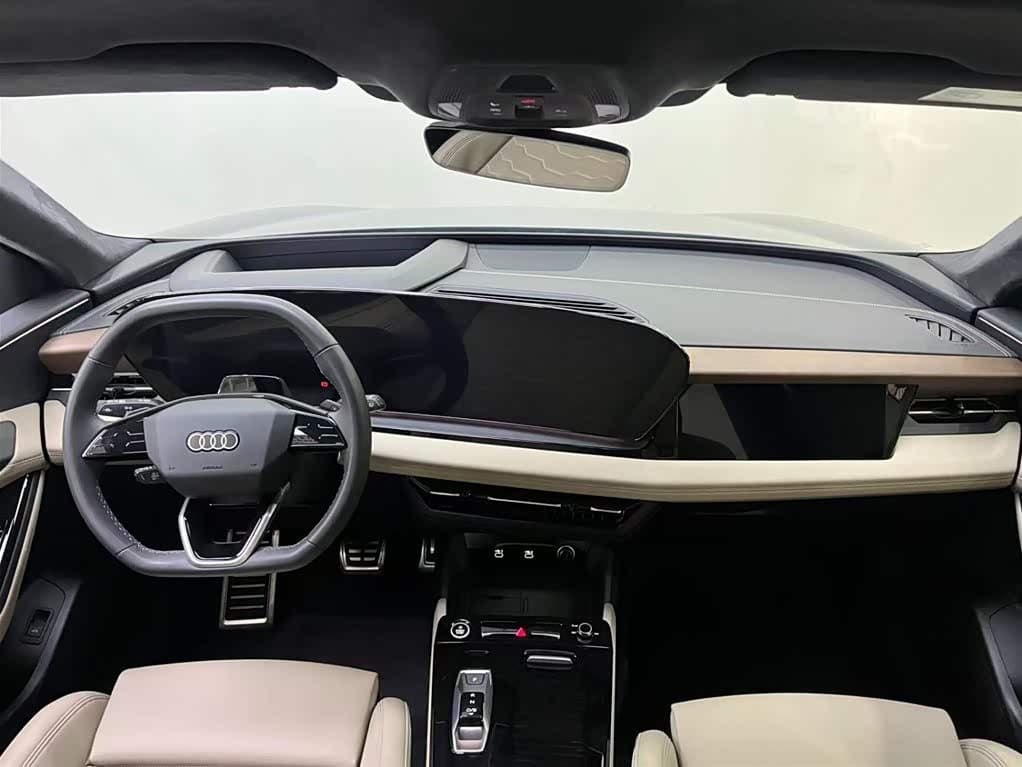 2025 Audi Q6L e-tron 银灰色, 5,600 km, China export – photo 8