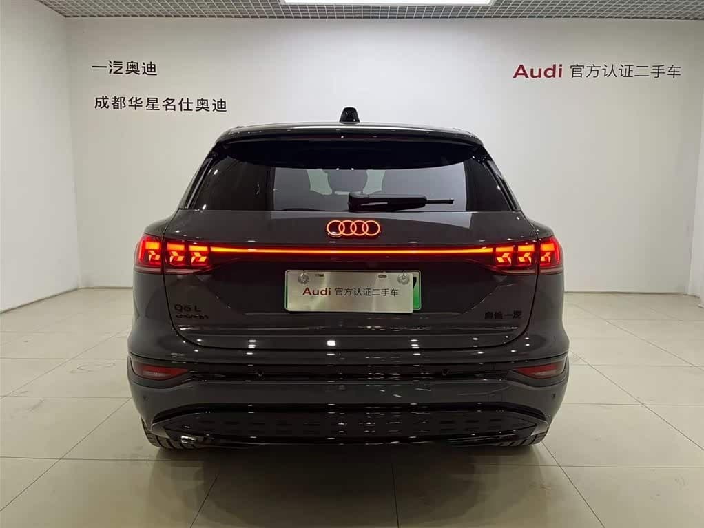 2025 Audi Q6L e-tron 银灰色, 5,600 km, China export – photo 5