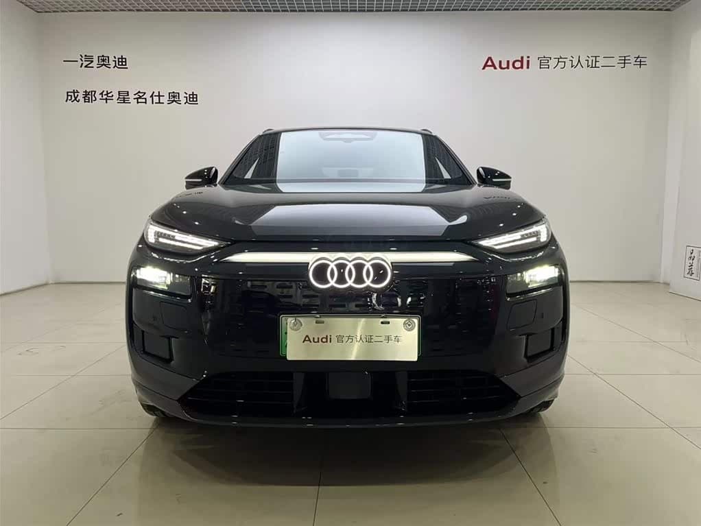2025 Audi Q6L e-tron 银灰色, 5,600 km, China export – photo 2