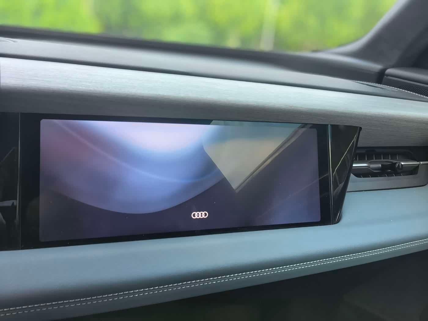 2025 Audi Q6L e-tron 银灰色, 9,700 km, China export – photo 20