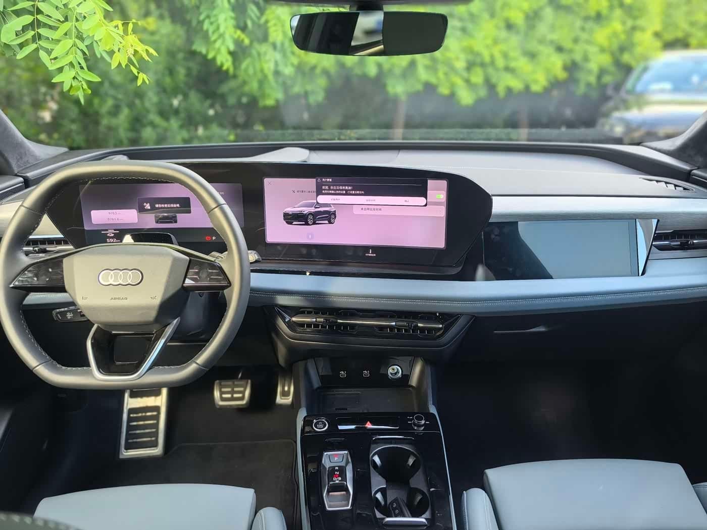 2025 Audi Q6L e-tron 银灰色, 9,700 km, China export – photo 14