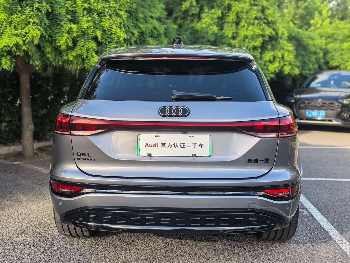 2025 Audi Q6L e-tron 银灰色, 9,700 km, China export – photo 6