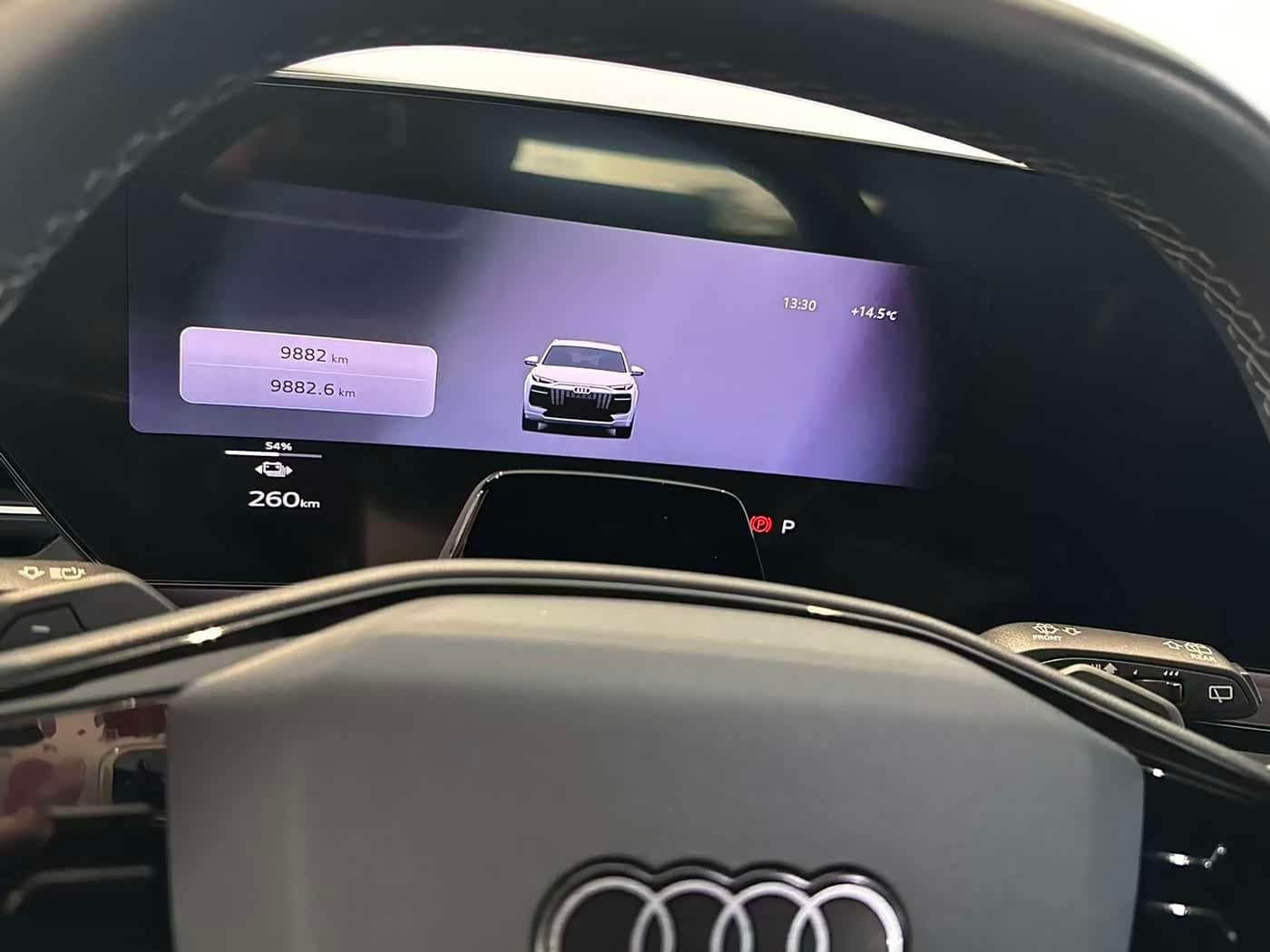 2025 Audi Q6L e-tron White, 9,000 km, China export – photo 9