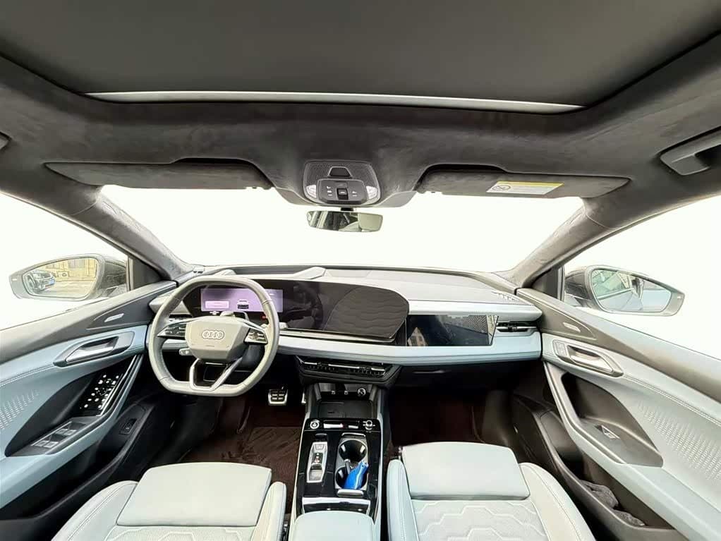 2025 Audi Q6L e-tron 银灰色, 14,000 km, China export – photo 2