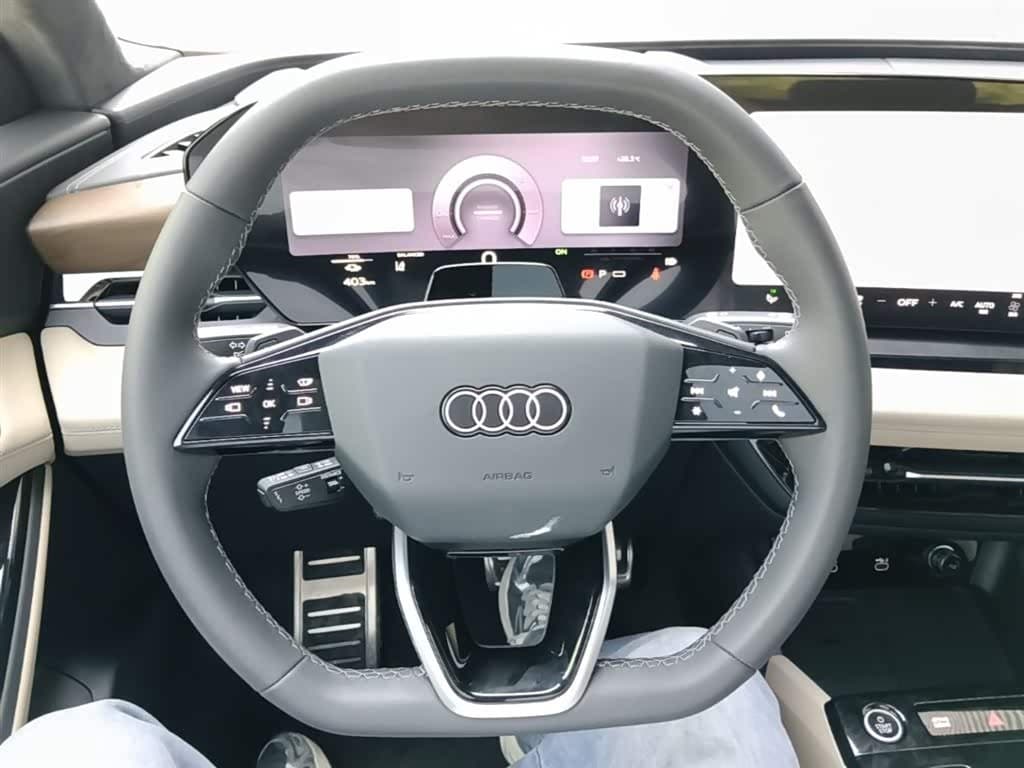2025 Audi Q6L e-tron Green, 4,700 km, China export – photo 11