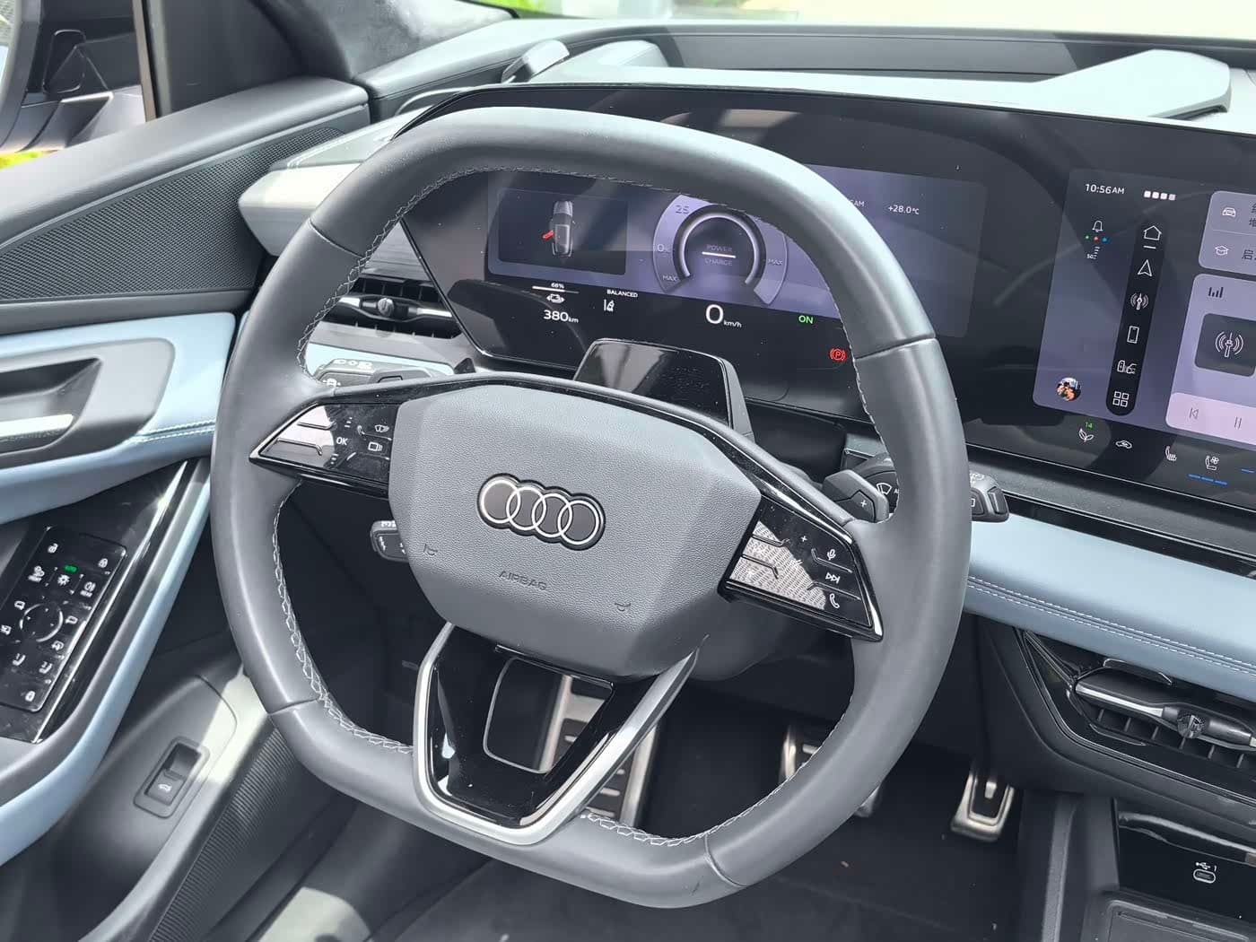 2025 Audi Q6L e-tron Red, 6,000 km, China export – photo 9
