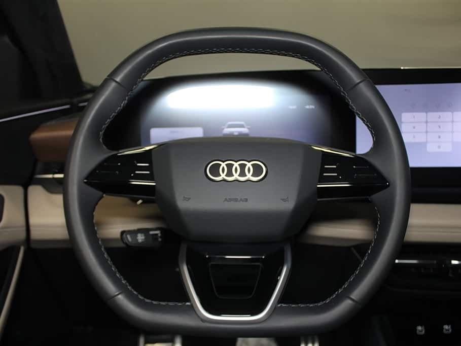 2025 Audi Q6L e-tron 银灰色, 6,400 km, China export – photo 11