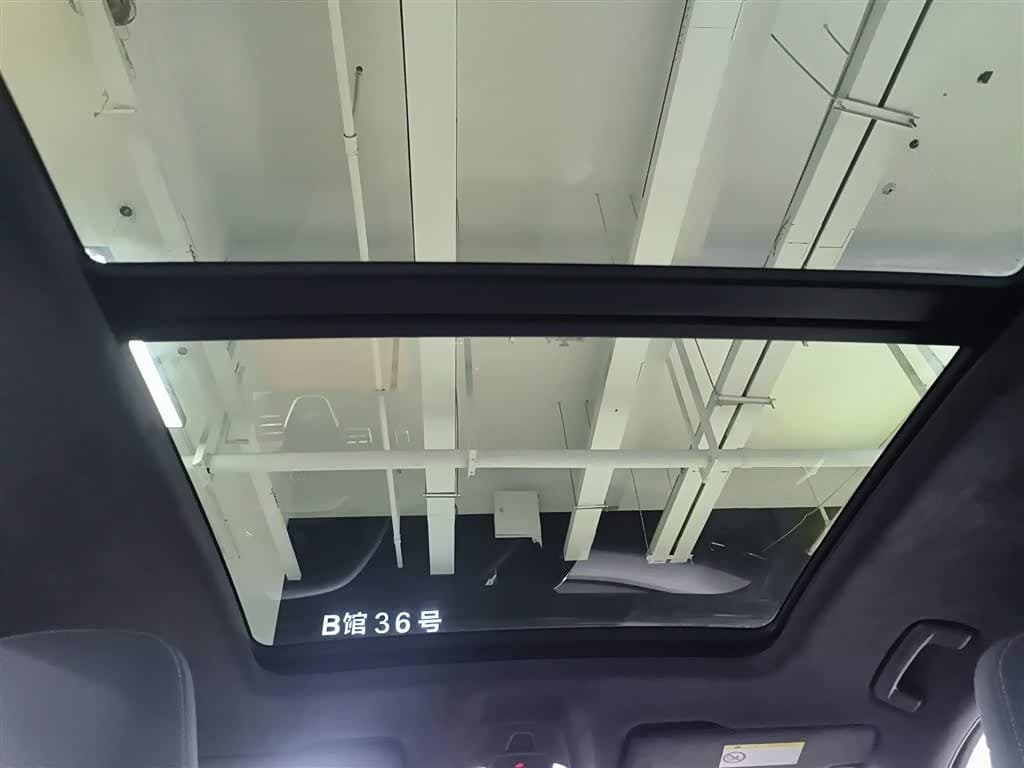 2025 Audi Q6L e-tron Red, 7,500 km, China export – photo 18
