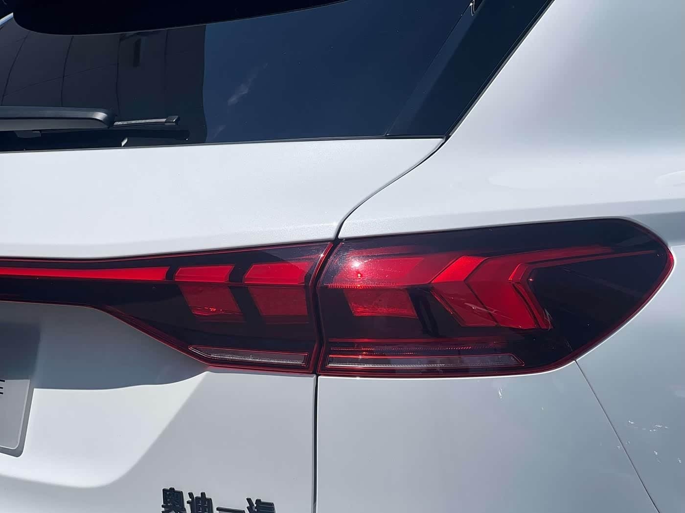 2025 Audi Q6L e-tron White, 3,800 km, China export – photo 13