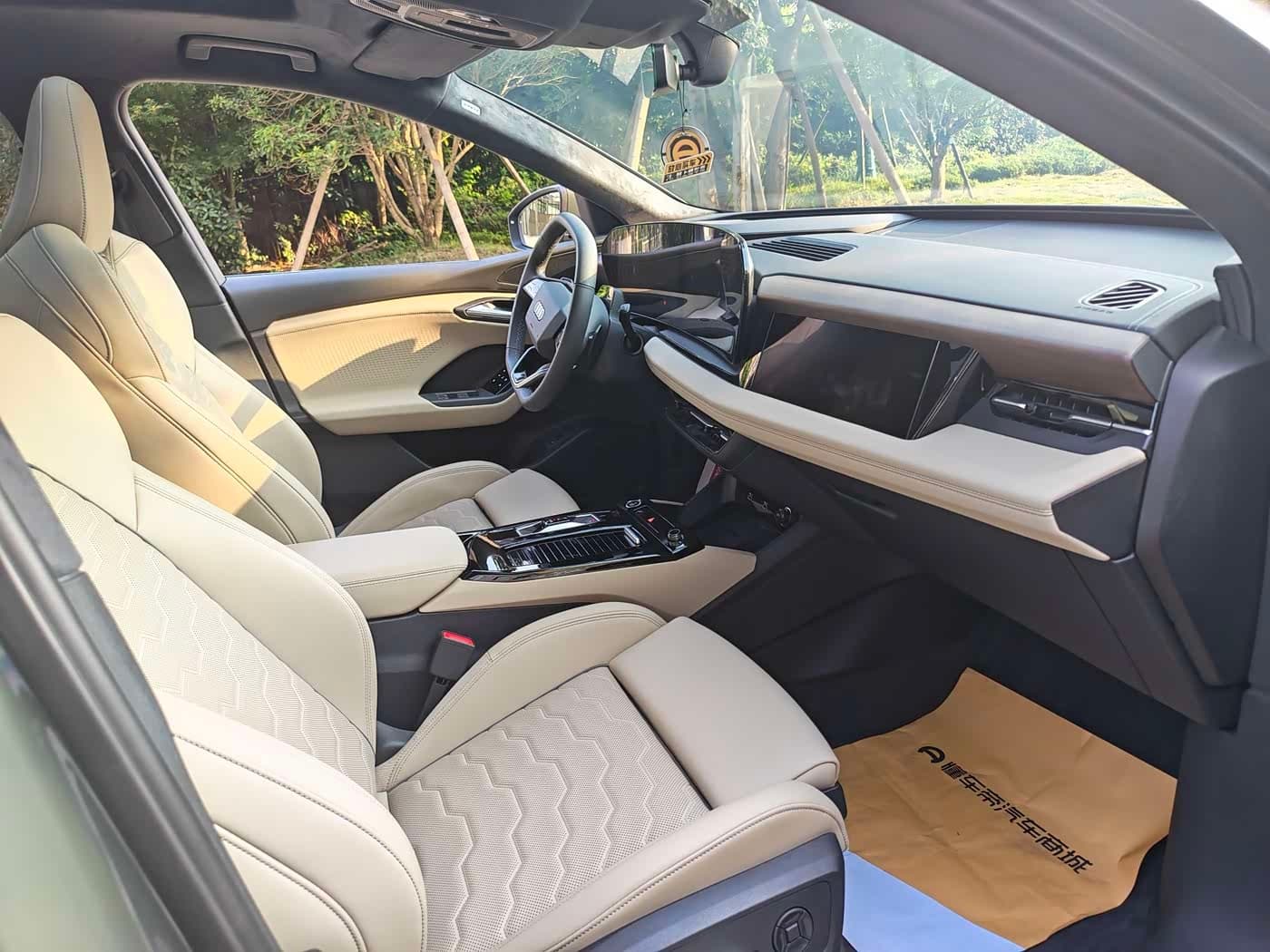 2025 Audi Q6L e-tron Green, 200 km, China export – photo 7