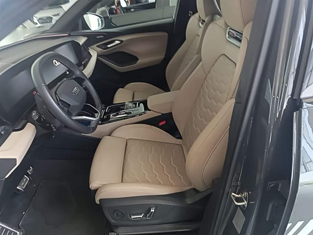2025 Audi Q6L e-tron 银灰色, 13,200 km, China export – photo 16