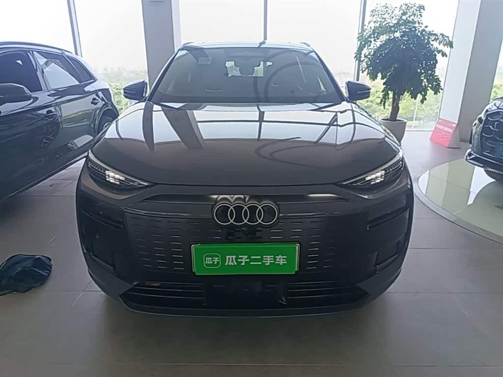 2025 Audi Q6L e-tron 银灰色, 13,200 km, China export – photo 3