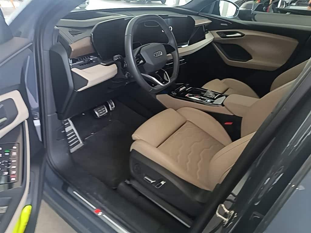 2025 Audi Q6L e-tron 银灰色, 13,200 km, China export – photo 15
