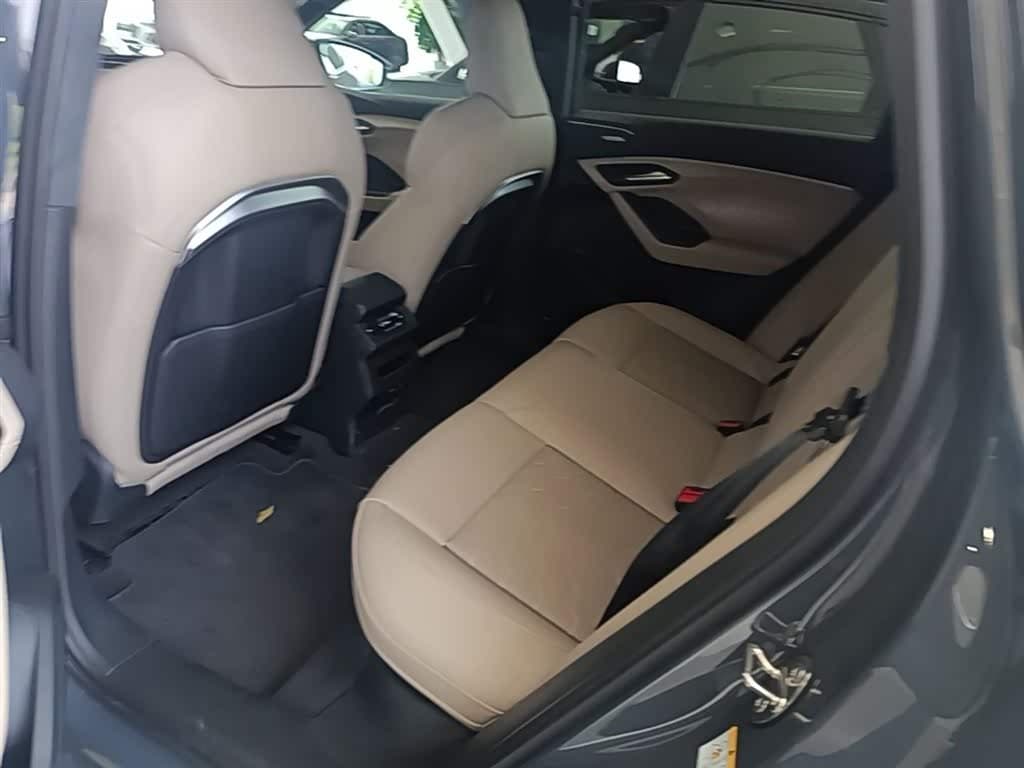 2025 Audi Q6L e-tron 银灰色, 13,200 km, China export – photo 17